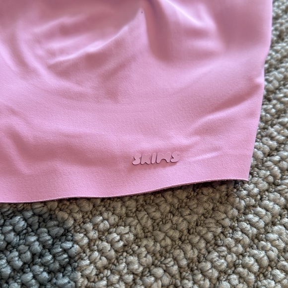 SKIMS Longline bra in size SMALL - Picture 3 of 6